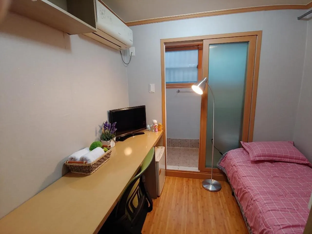 I Sleep Alone Hotel Seoul Guest house